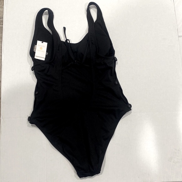 Bathing Suit NWT Shade Shore One Piece Black Side Cutouts Size M - Picture 3 of 9